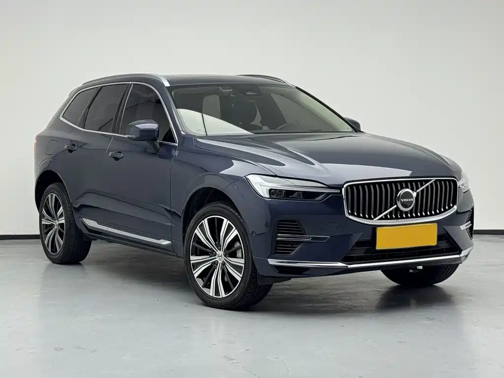 Volvo XC60 PHEV — миниатюра 3