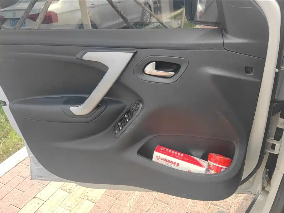 Citroen C3-XR 2015 1.6L AT