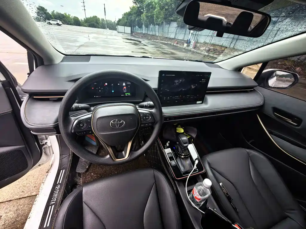 Toyota Corolla — миниатюра 5