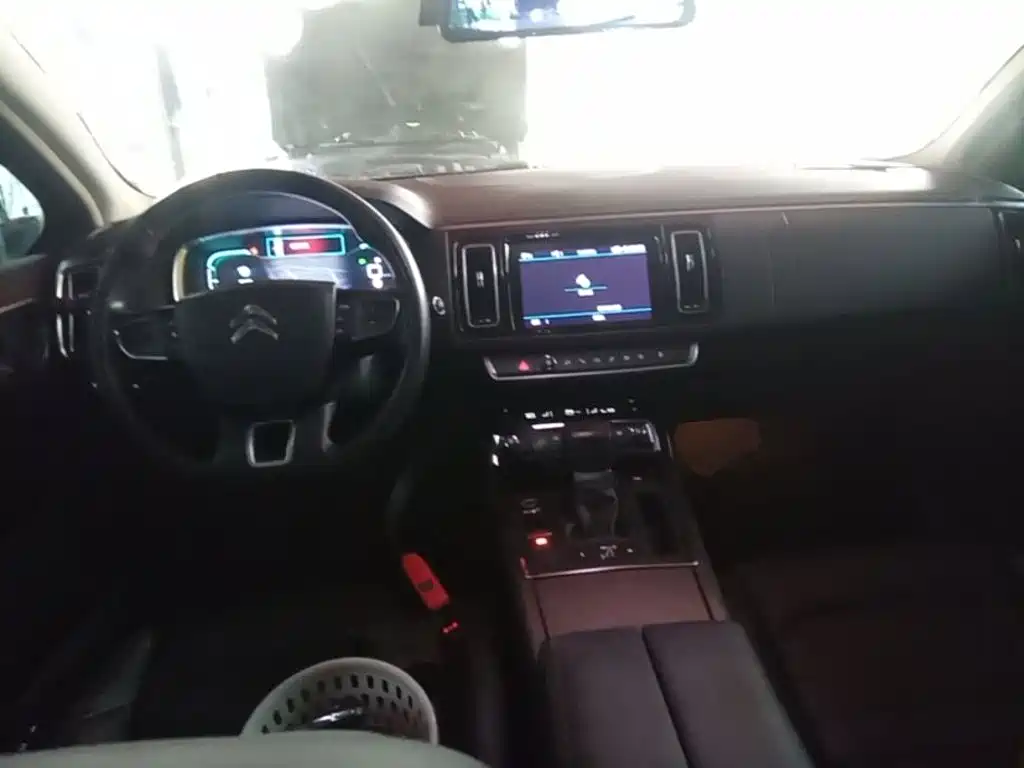 Citroen C6 — миниатюра 10