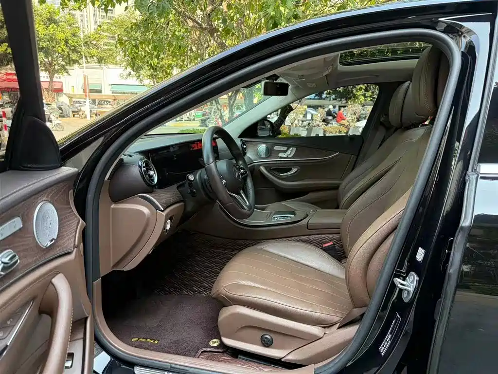 Mercedes-Benz E-Class E 2019 E 300 L Luxury