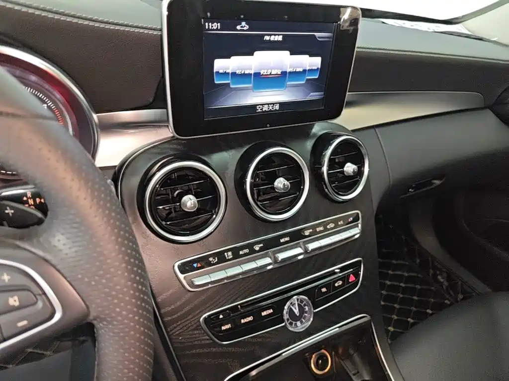 Mercedes-Benz C-Class — миниатюра 13