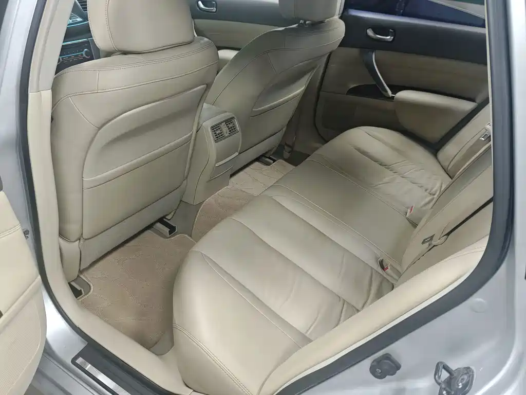 Nissan Teana — миниатюра 5