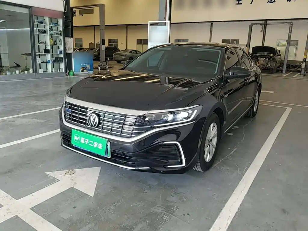 Volkswagen 帕萨特插电混动 — миниатюра 2