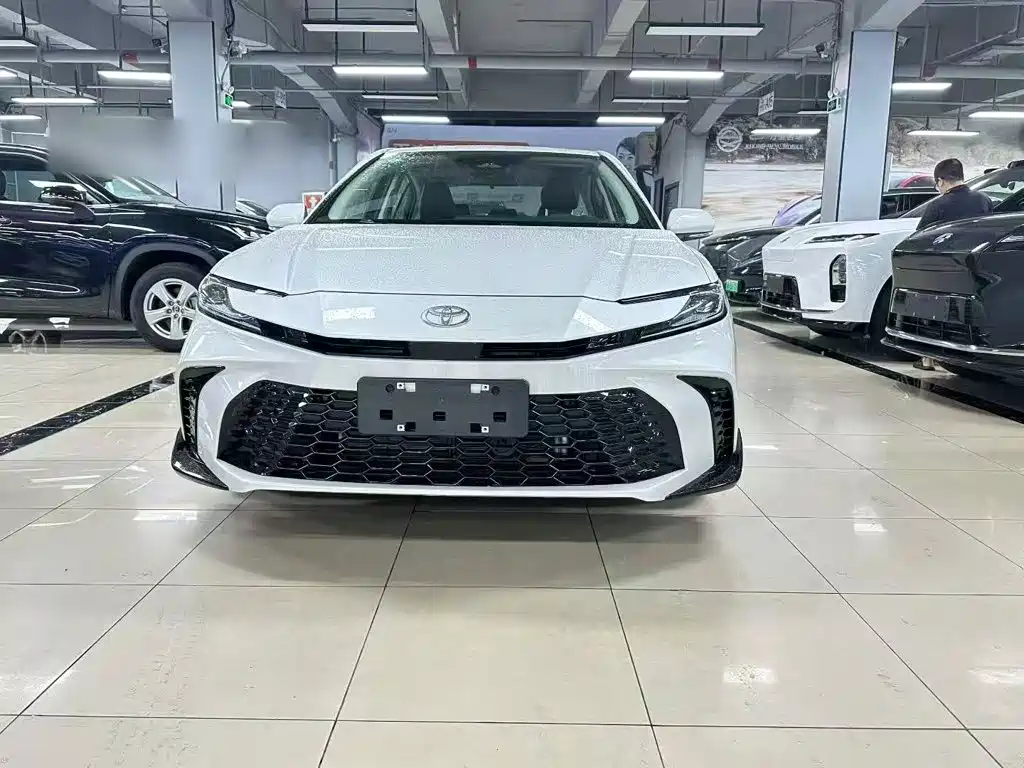Toyota Camry 2026 2.0HSE Sport Lite