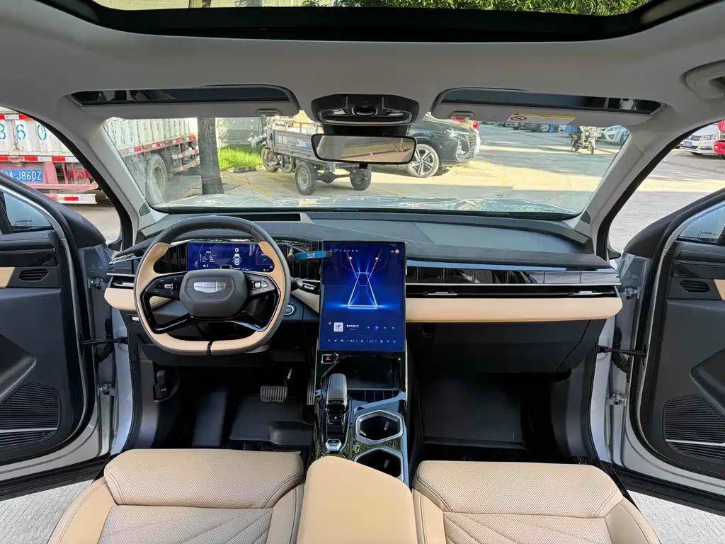 Geely Boyue L — миниатюра 9