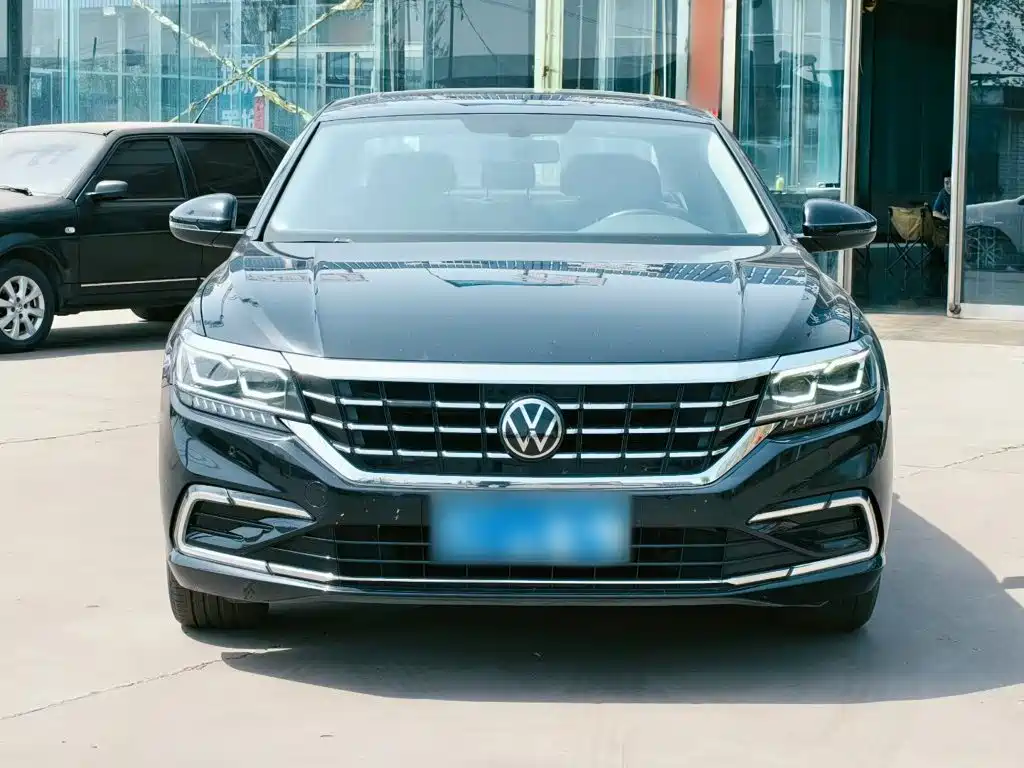 Volkswagen Passat 2021 380TSI Luxury