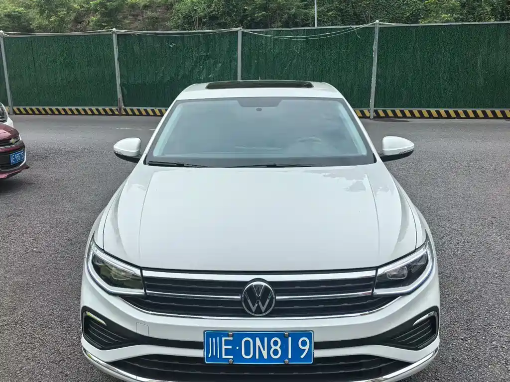 Volkswagen Bora 2025 200TSI DSG