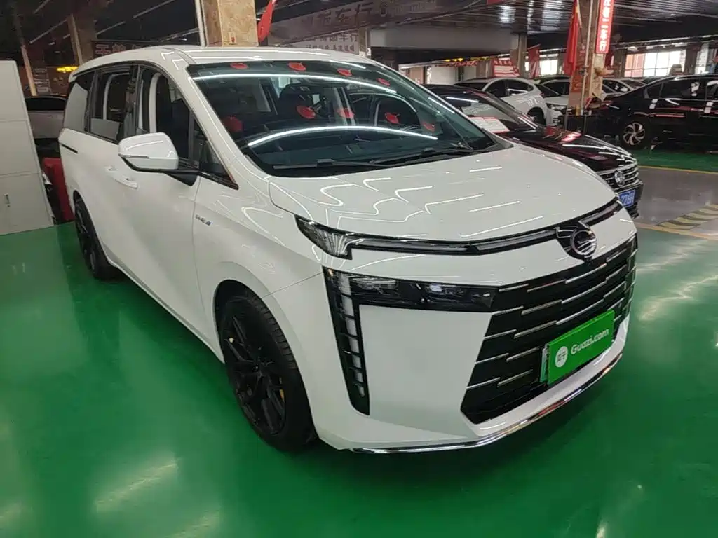 GAC Motor Trumpchi E8 PHEV — миниатюра 4
