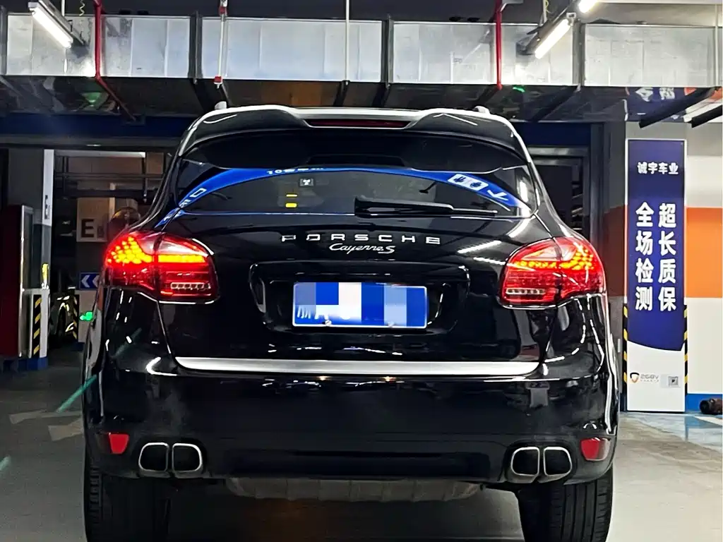 Porsche Cayenne — миниатюра 5