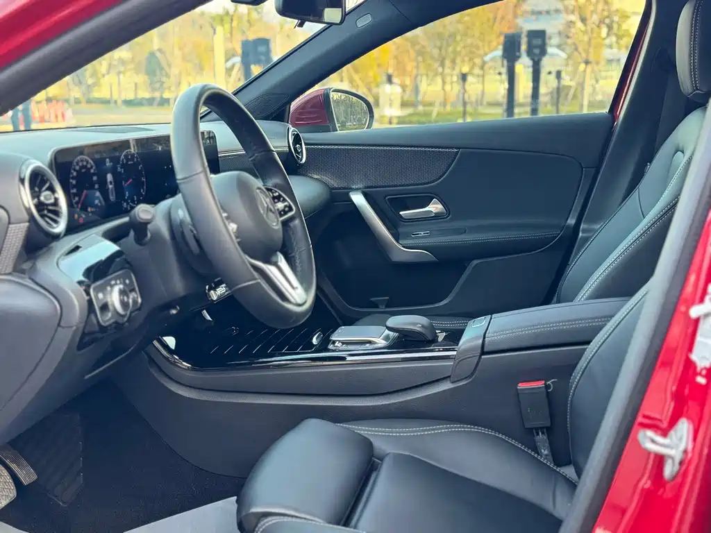 MERCEDES-BENZ A CLASS