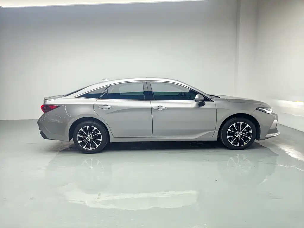 Toyota Avalon — миниатюра 9