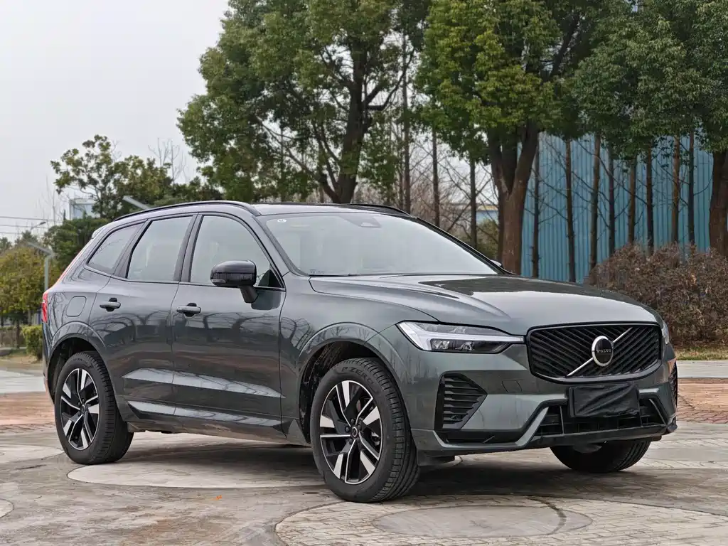 Volvo XC60 2026 B5 Sport