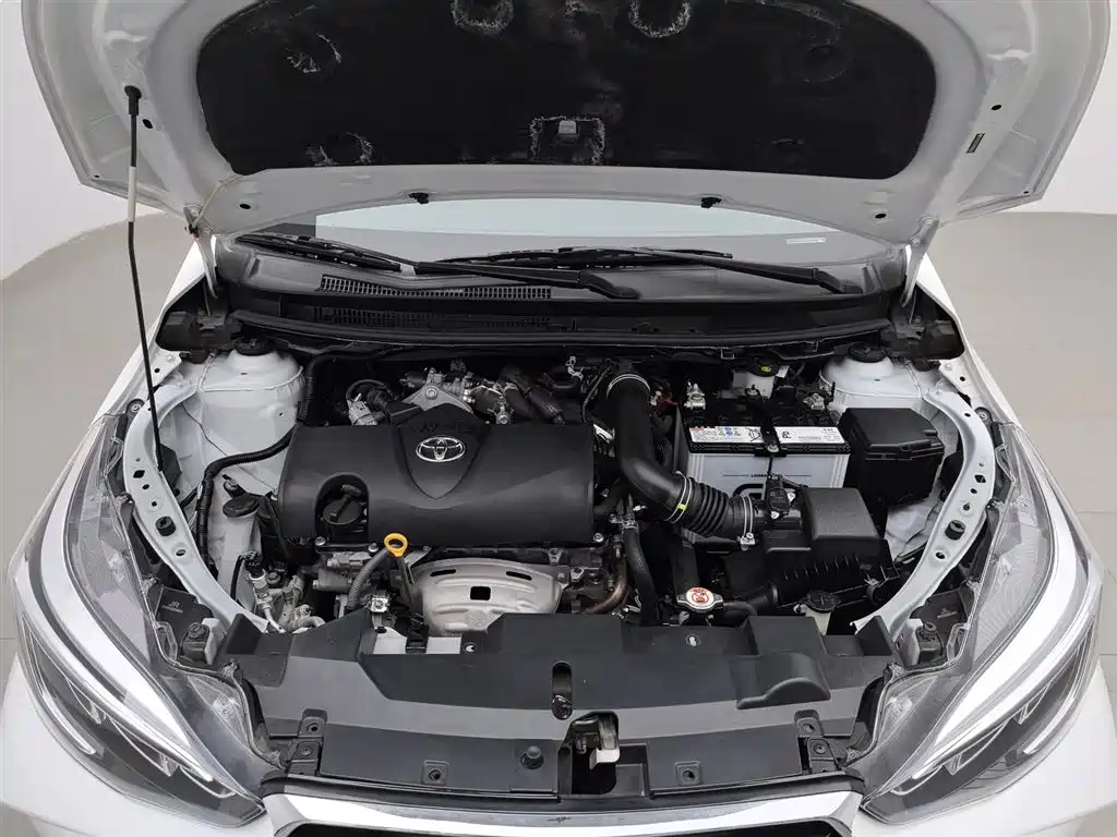 TOYOTA YARIS L ZHIXUAN