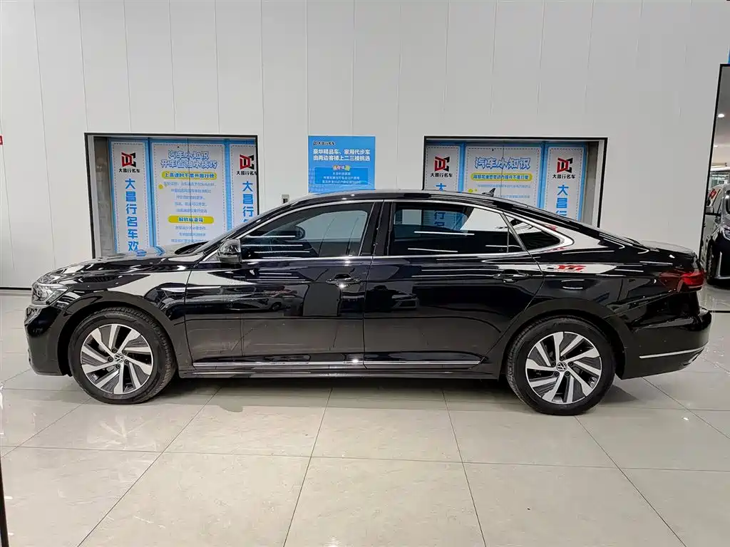 VOLKSWAGEN PASSAT NEW ENERGY