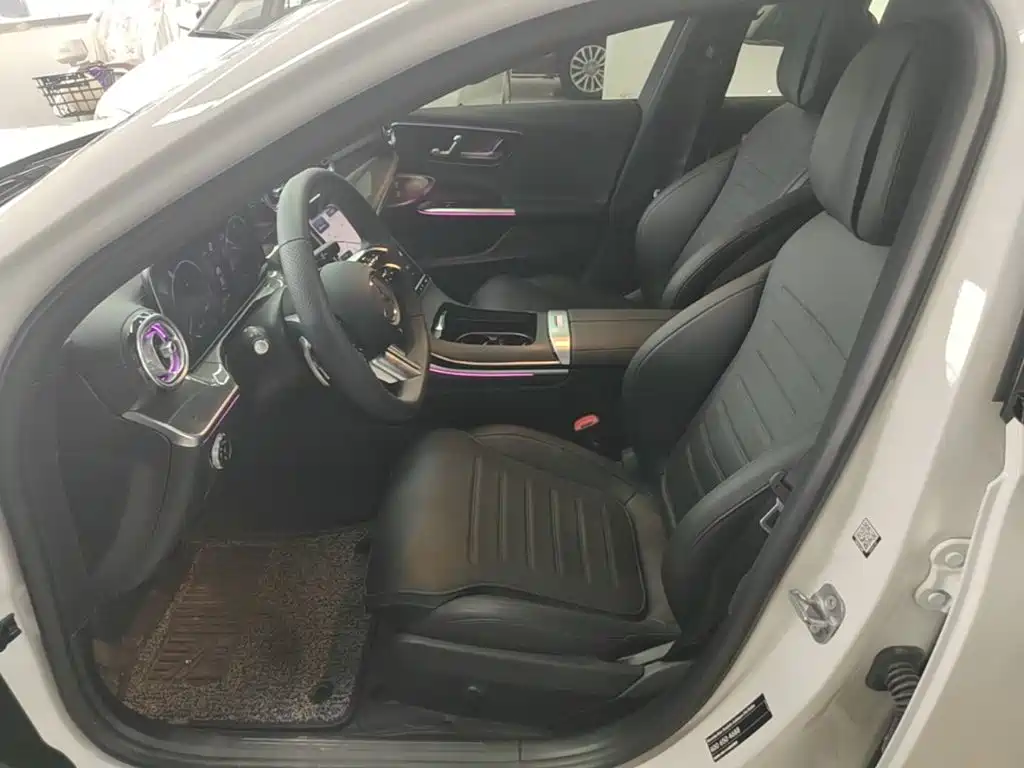 Mercedes-Benz C-Class — миниатюра 15