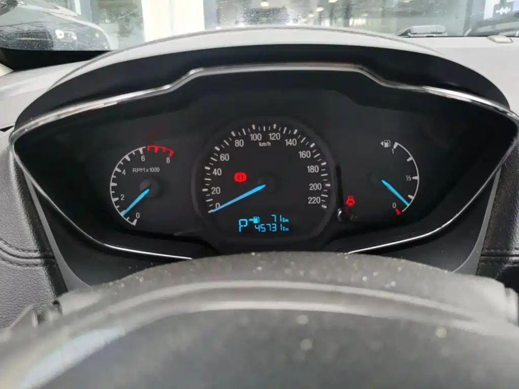 Ford Escort — миниатюра 16