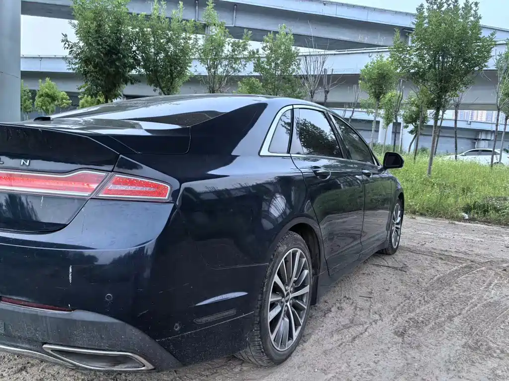 Lincoln MKZ — миниатюра 4