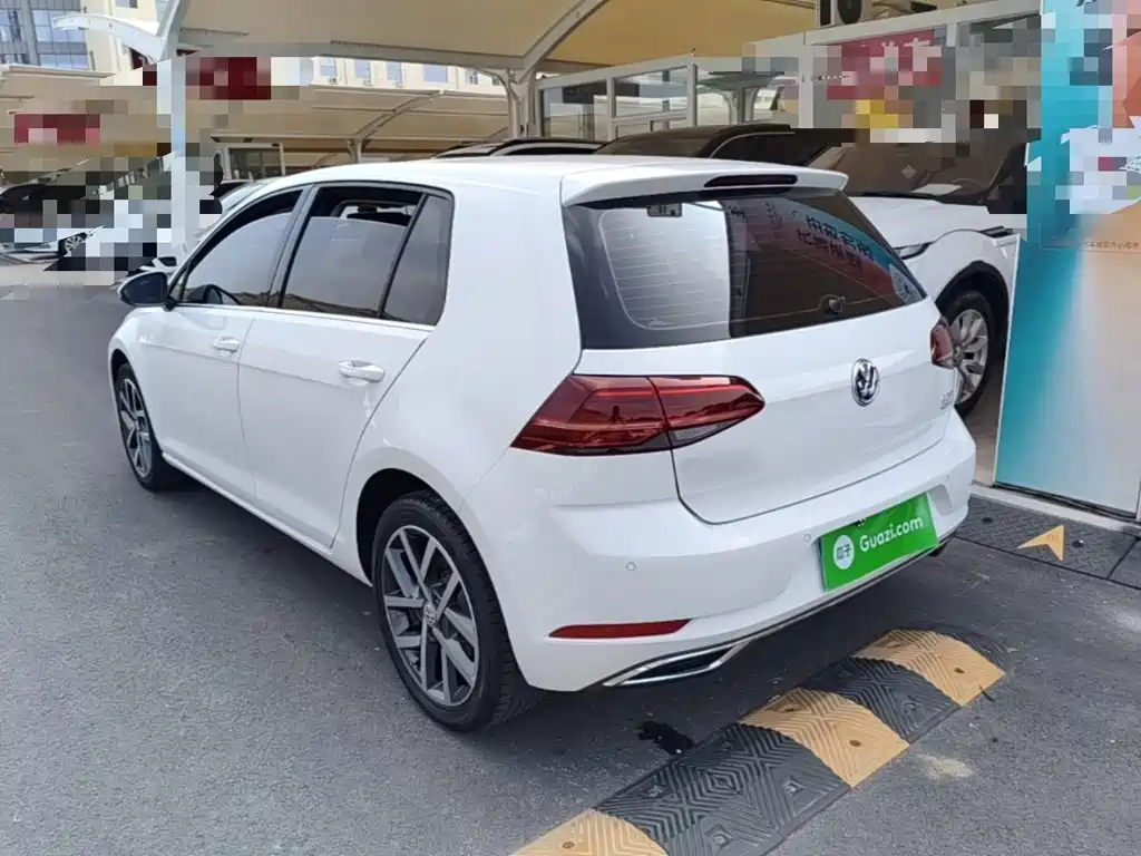 Volkswagen Golf 2018 230TSI AT Luxury