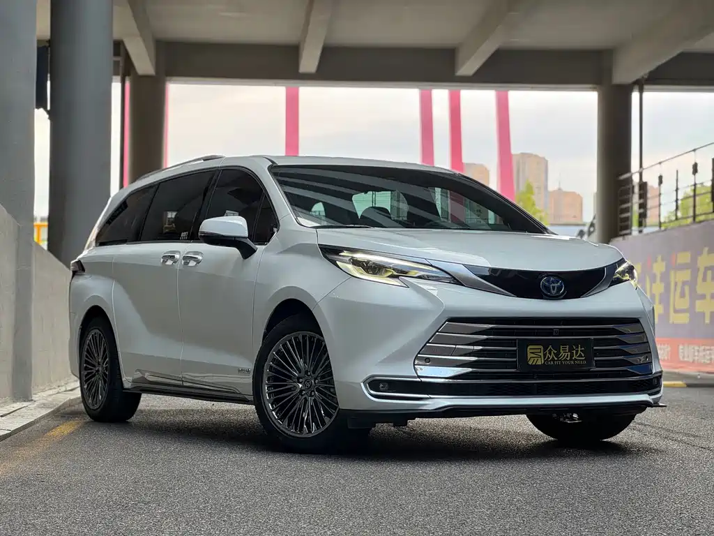 Toyota Sienna — миниатюра 6
