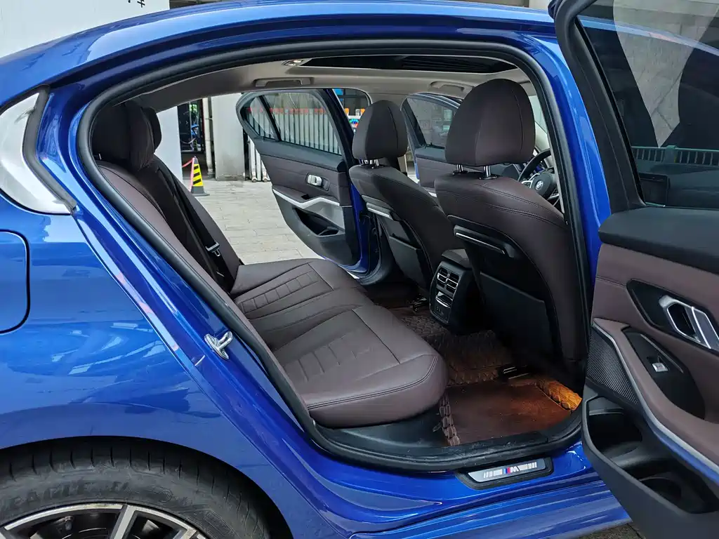 BMW 3 Series — миниатюра 12