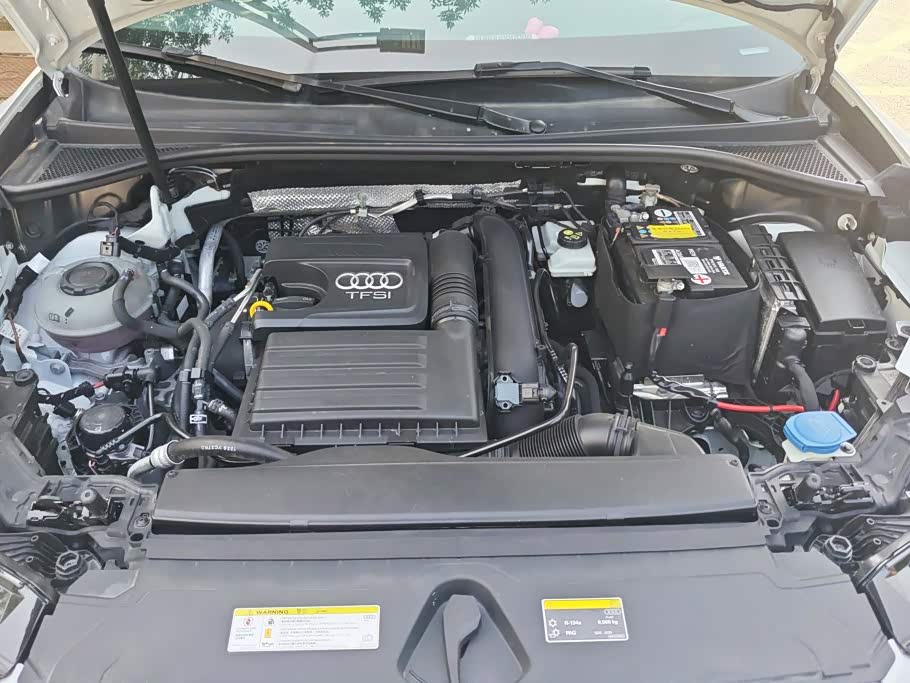 Audi Q3 1.4 л 2021 г. Белый, пробег 45900 км