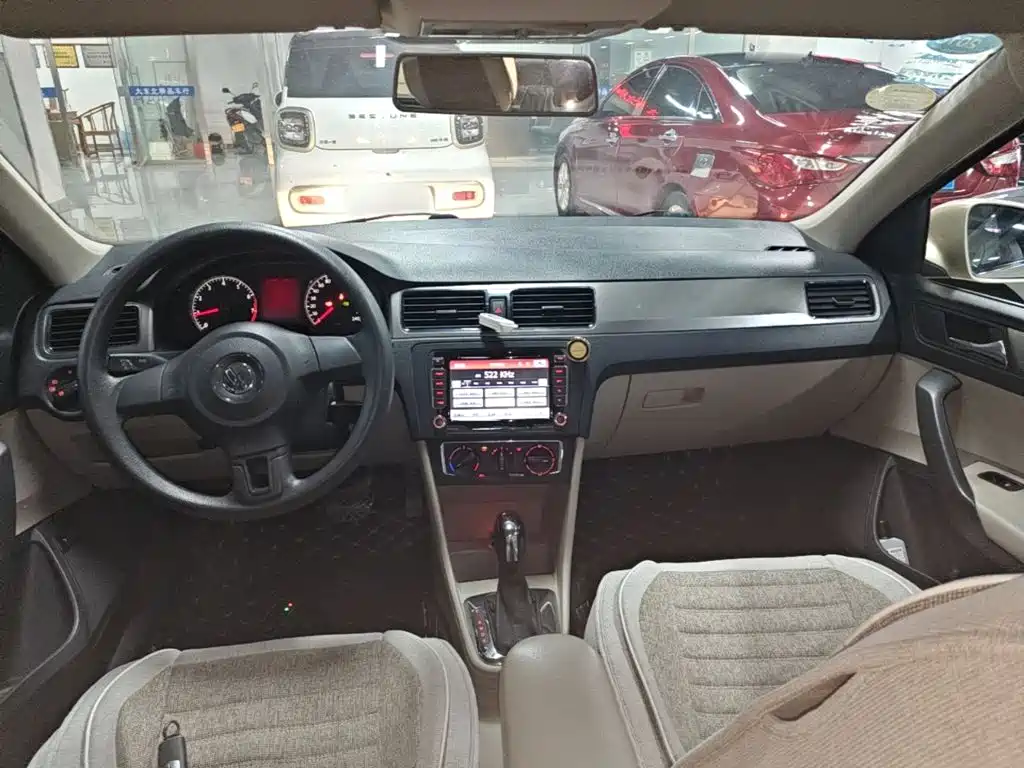 Volkswagen Santana — миниатюра 10