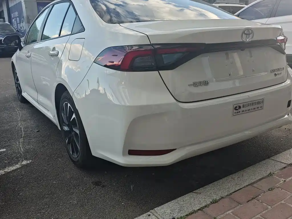 Toyota Corolla — миниатюра 6