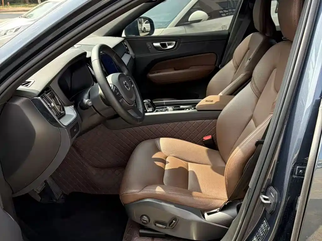 Volvo XC60 — миниатюра 7