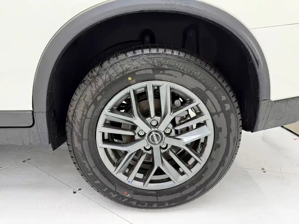 Nissan X-Trail — миниатюра 8