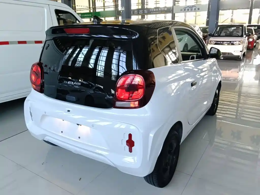 Roewe Clever — миниатюра 7