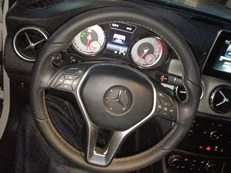 Mercedes-Benz GLA — миниатюра 15