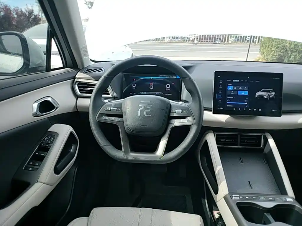 BYD Yuan UP — миниатюра 11