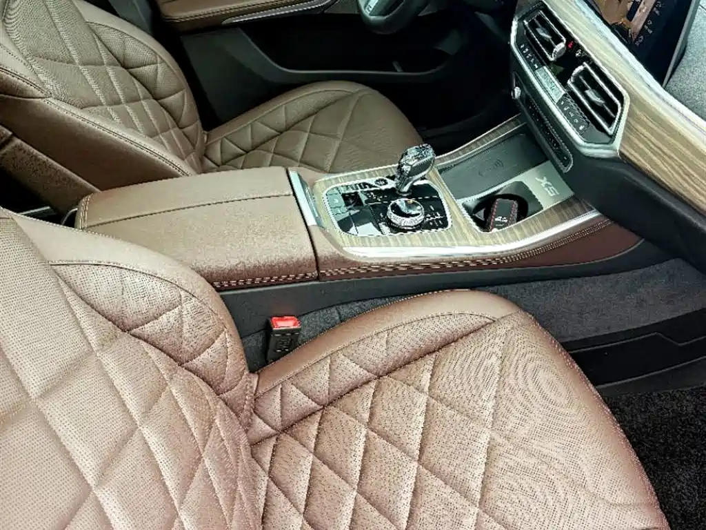 BMW X5 2022 xDrive 40Li M Sport