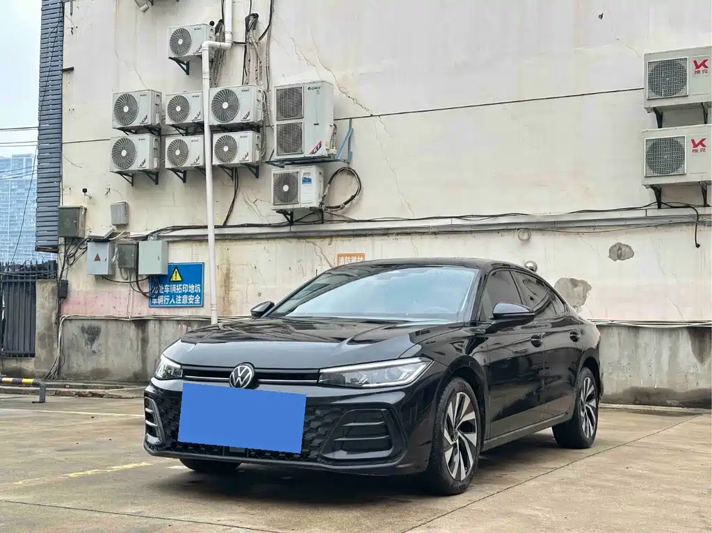 Volkswagen Passat 2024