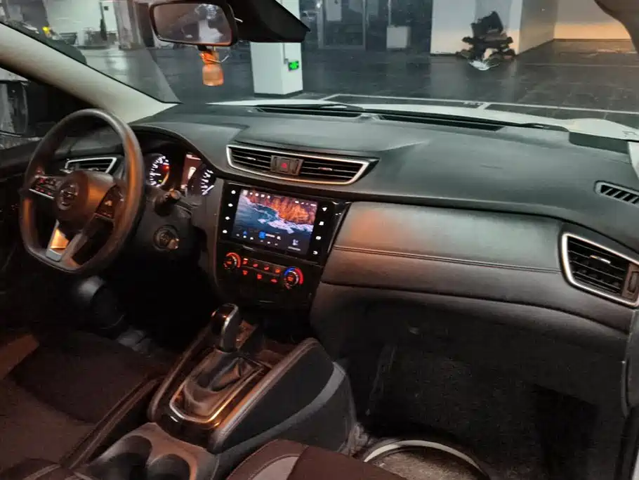 Nissan Qashqai — миниатюра 12