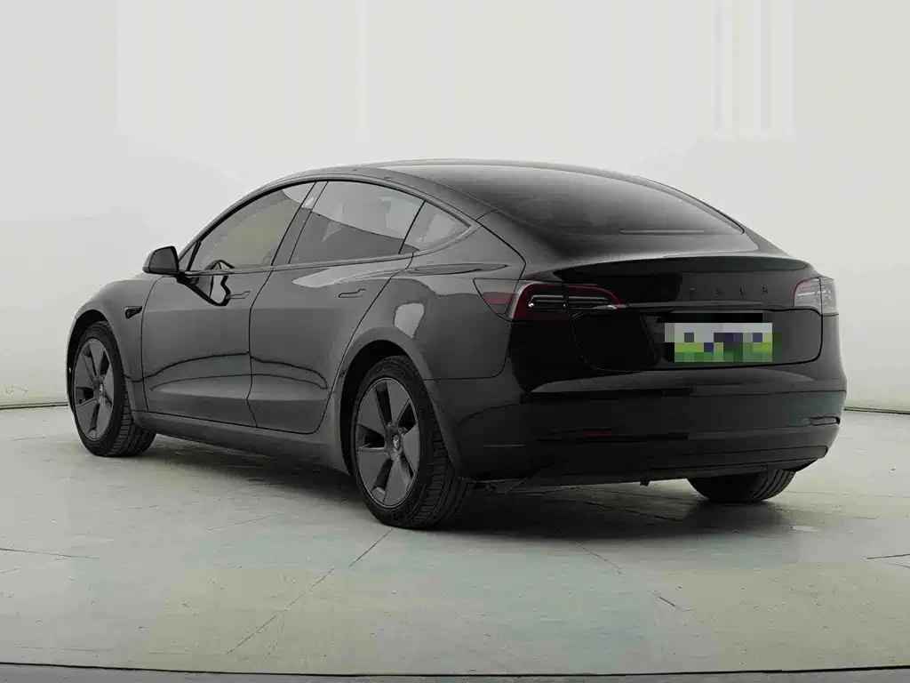 Tesla Model 3 — миниатюра 15