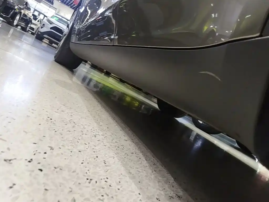 Tesla Model Y — миниатюра 22
