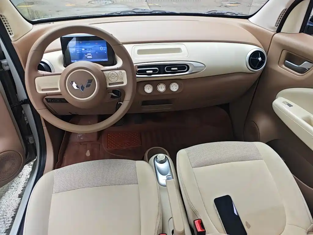 Wuling MINIEV — миниатюра 6
