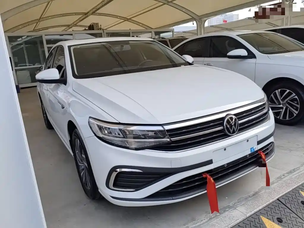 Volkswagen Bora 2025 200TSI DSG