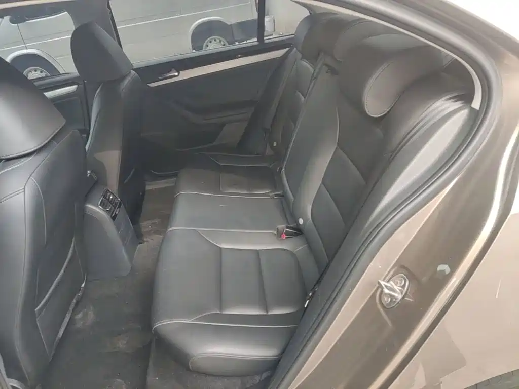 Volkswagen Sagitar — миниатюра 17