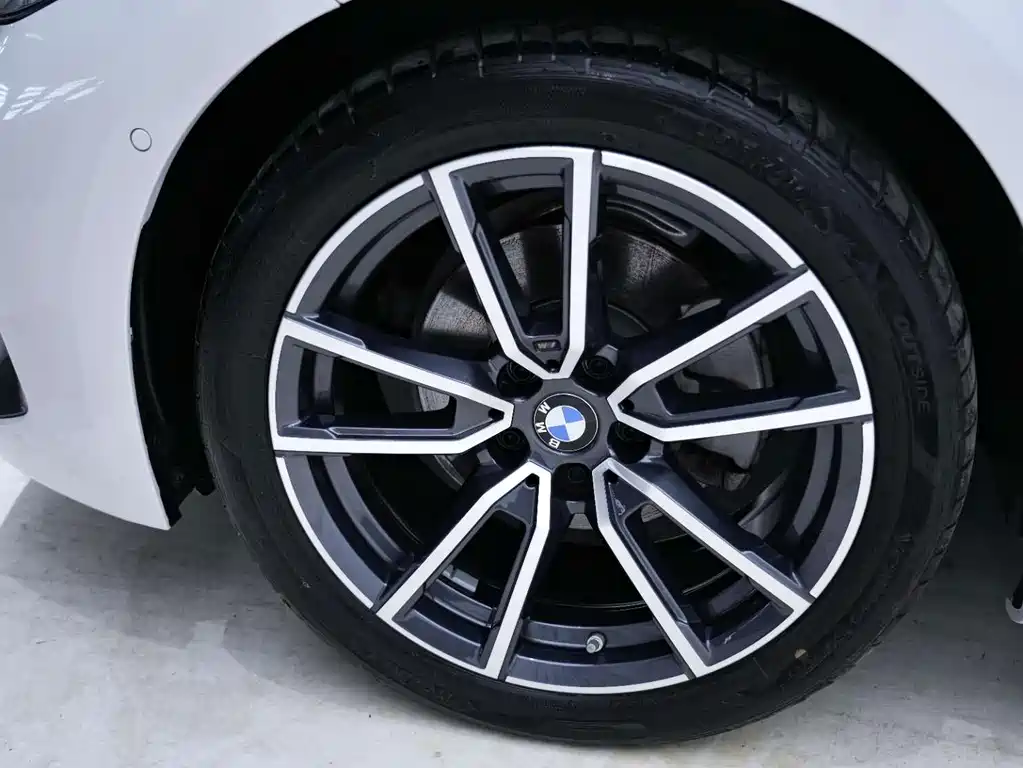 BMW 3 Series — миниатюра 12