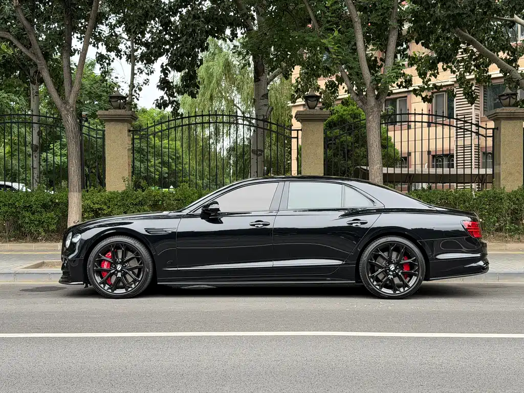 Bentley Flying Spur 2024 4.0T V8 S