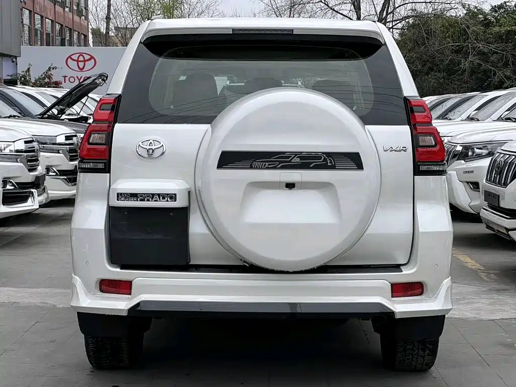 Toyota Land Cruiser Prado 2023 4.0L AT