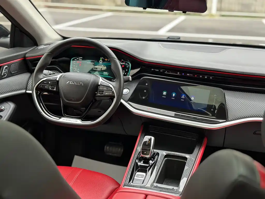 DONGFENG YI HYUN MAX