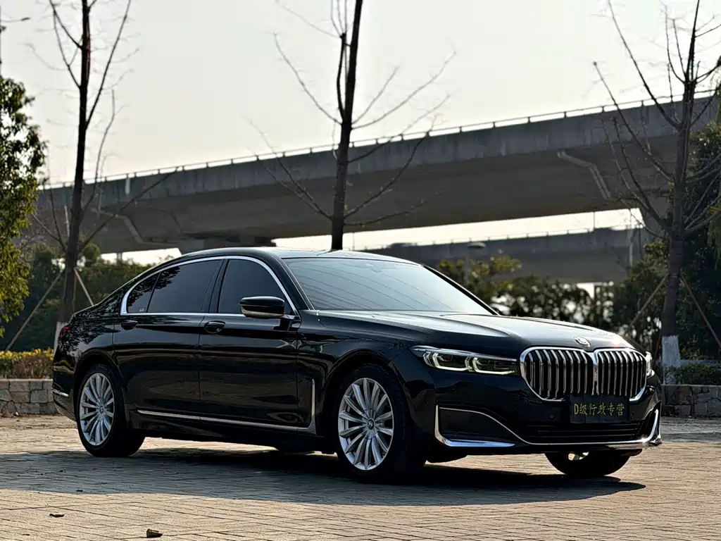 BMW 7 SERIES