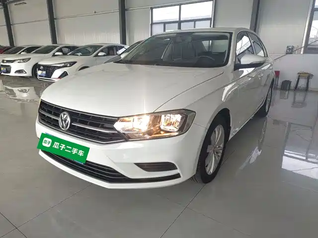 VOLKSWAGEN BORA 2020