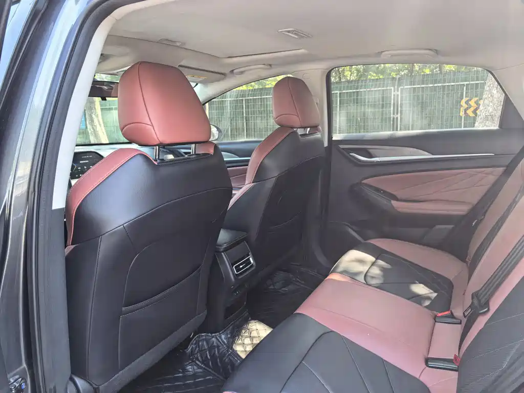 Changan Eado — миниатюра 9