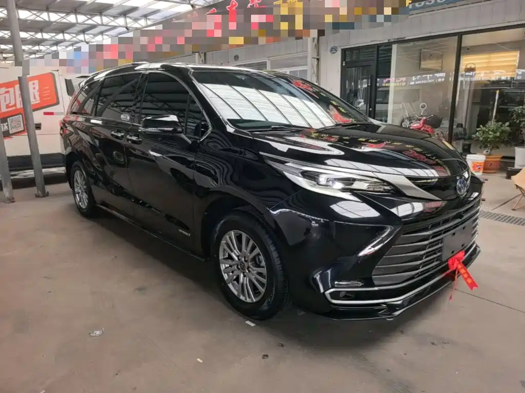 Toyota Sienna — миниатюра 4