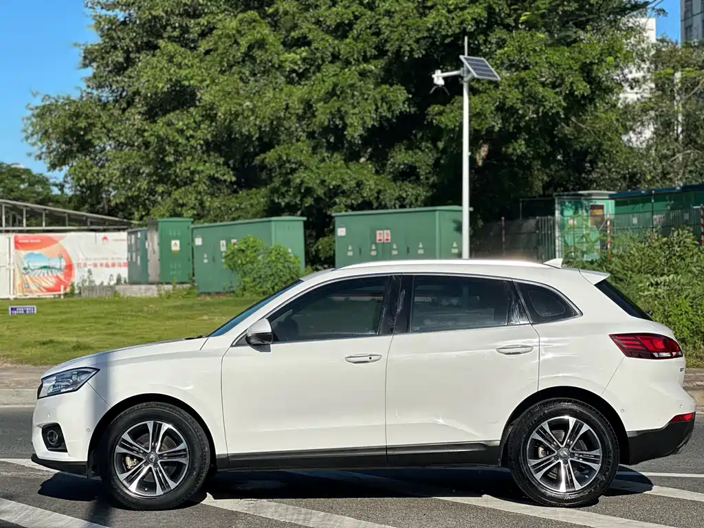 Borgward BX7 — миниатюра 13